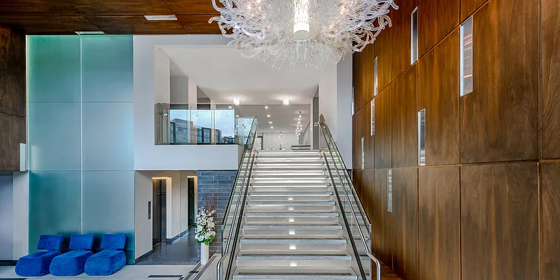 Rented by Greystar | media 6