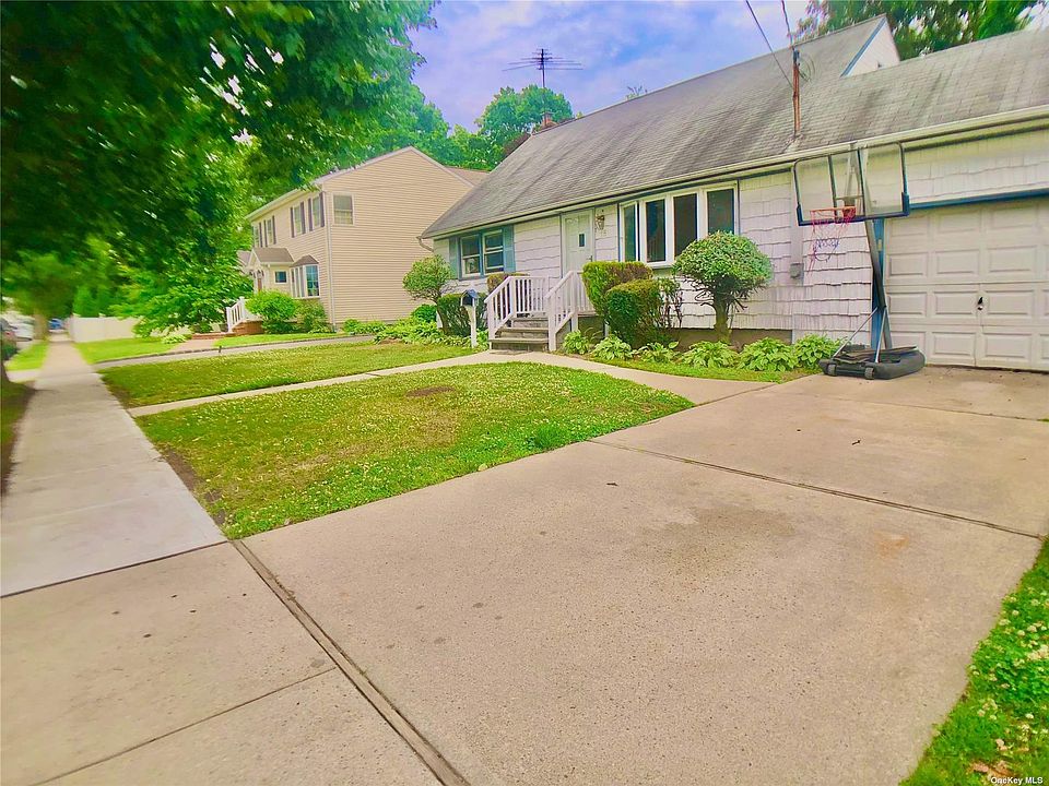 1st image of 18 Boblee Ln