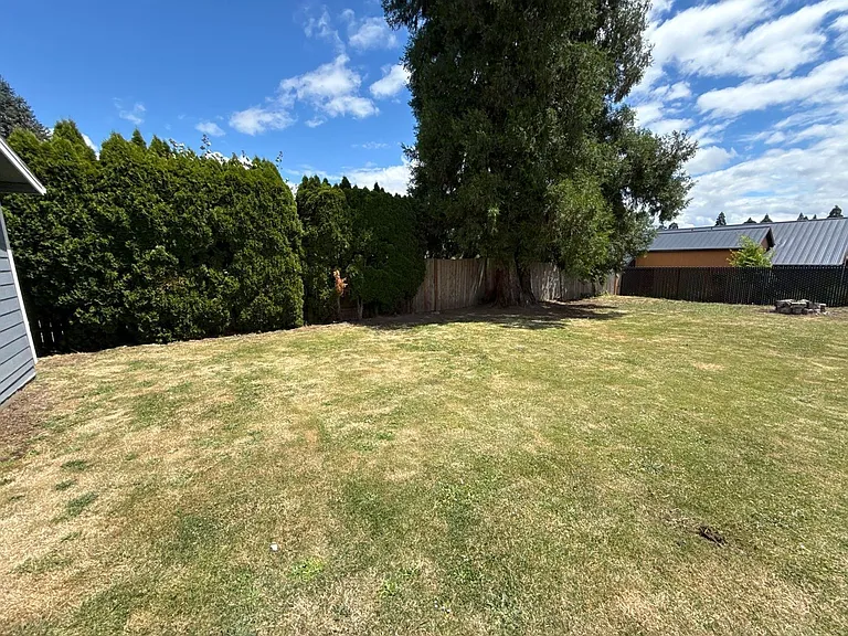 3810 Mahrt Ave SE — Photo 33