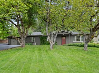 880 S 3rd St, Jacksonville, OR 97530