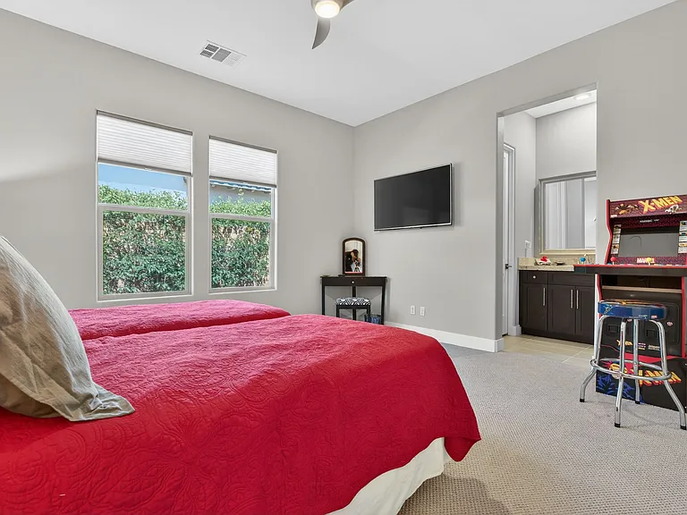 81675 Thunder Gulch Way — Photo 35