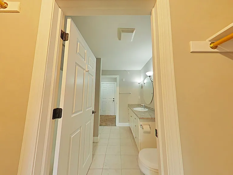 Delafield Lakes Apartments — Photo 51