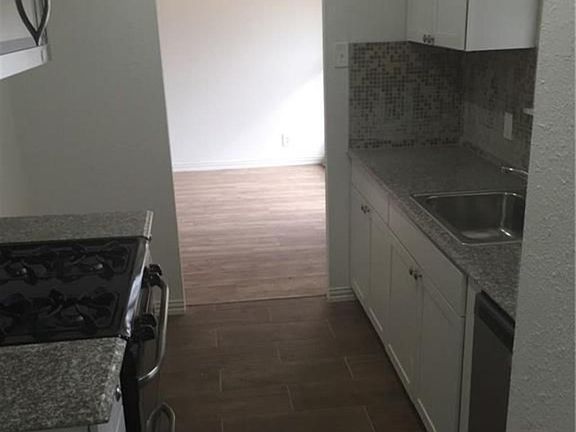 3rd image of 3030 Millmar Dr