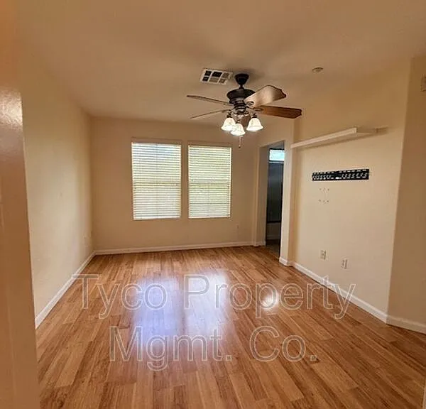 2709 Apricot Ct — Photo 7