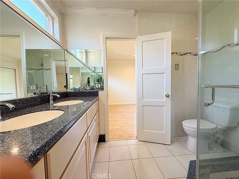 1036 S Hidalgo Ave — Photo 28