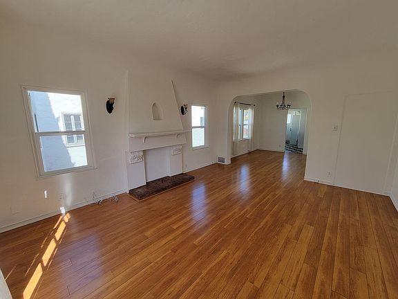 4th image of 264 1/2 S Rexford Dr