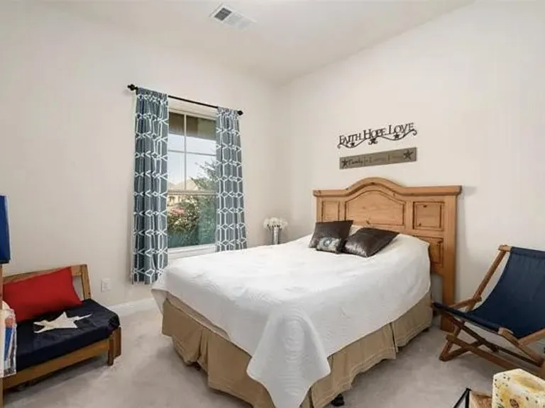 1005 Benbrook Trl — Photo 7