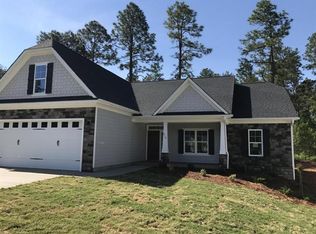 415 N Brackenfern Ln, Southern Pines, NC 28387