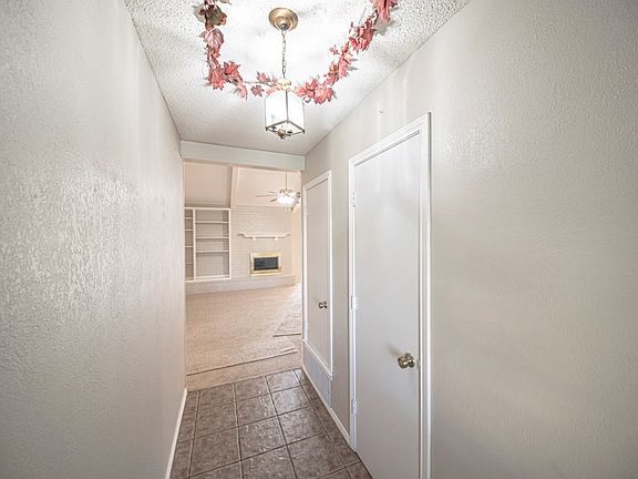5th image of 3938 Lyndale Dr
