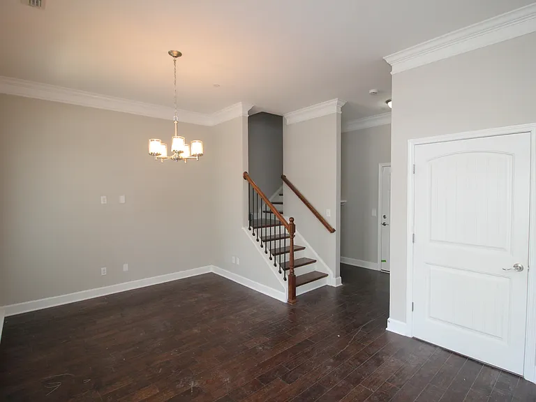 1031 Westhaven Blvd — Photo 8