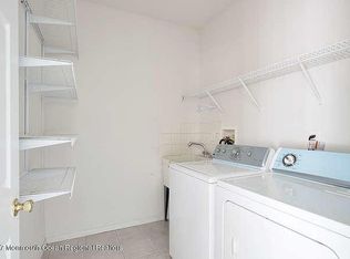 25 Hannah Lee Rd, Barnegat, NJ 08005