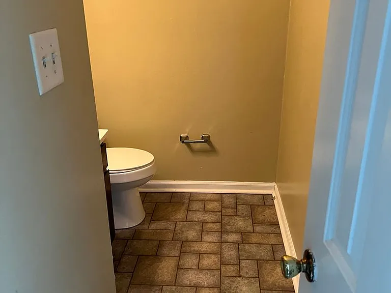 1100 Pineland Ave #3D — Photo 9