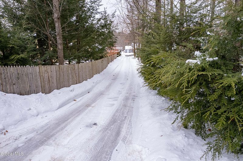 3rd image of 13 Glenbrook Drive