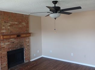 3417 Republic Dr, Forest Hill, TX 76140