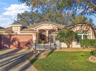 4822 Sawgrass Lake Cir, Leesburg, FL 34748