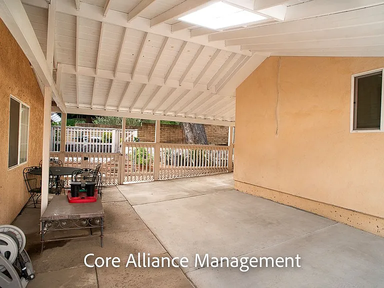 9413 Farralone Ave — Photo 15