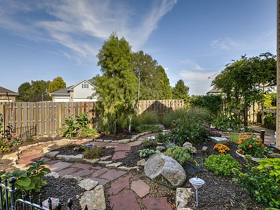 5th image of 2004 Aberdeen Dr