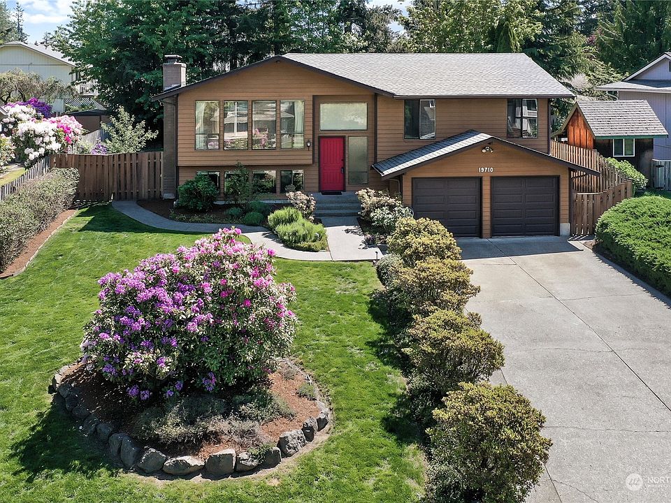 1st image of 19710 22nd Avenue