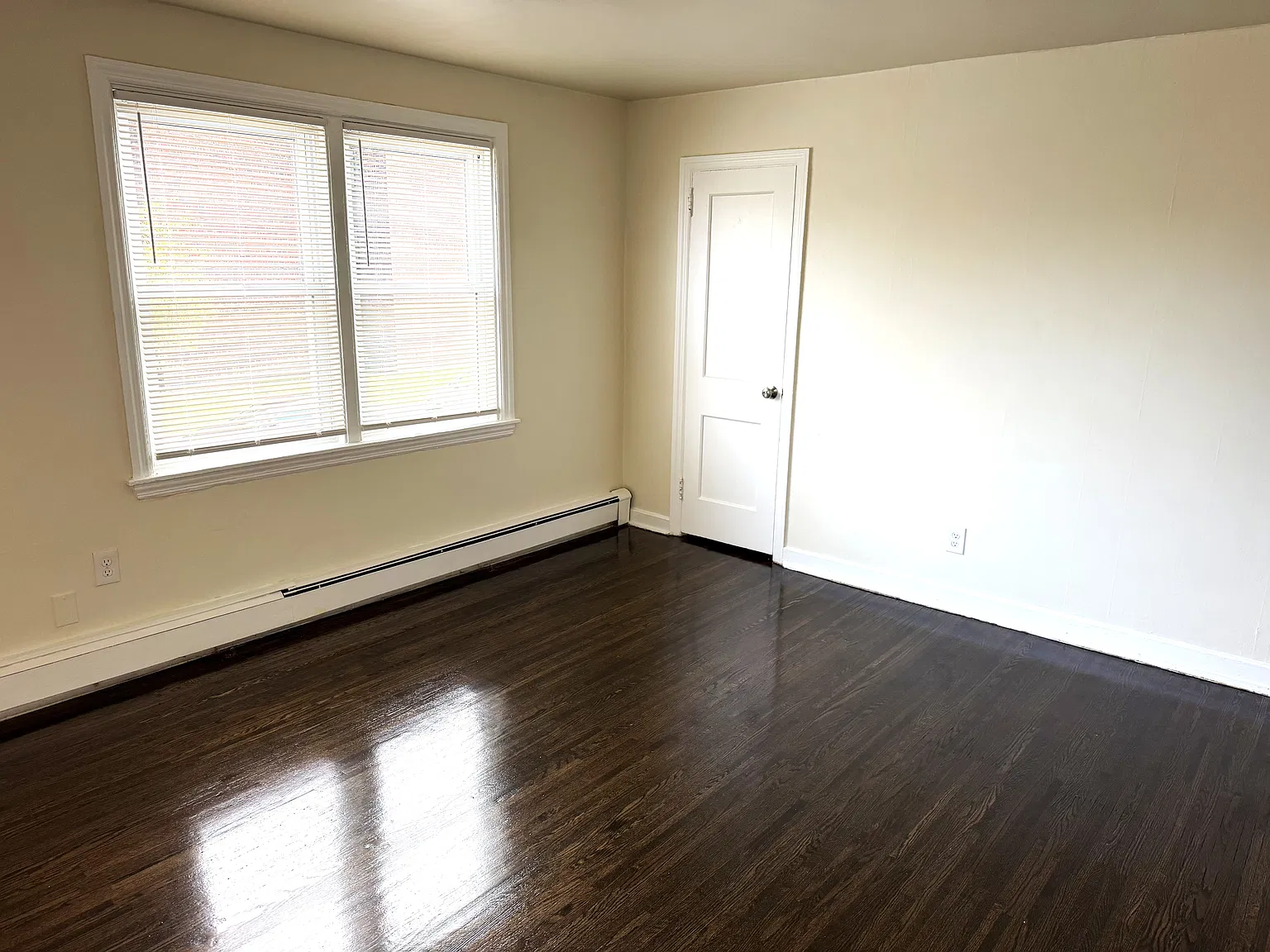 2 bed, 700 sqft, $1,099 — Photo 3