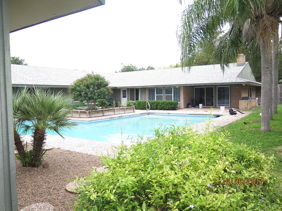 Pool and Barbecue Area