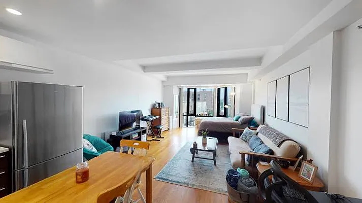 Sold by Sandra Greer Real Estate | media 2