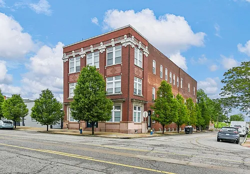 3301 Park Ave Photo 1