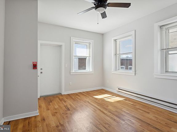 3rd image of 4300-22 Chestnut St #212R
