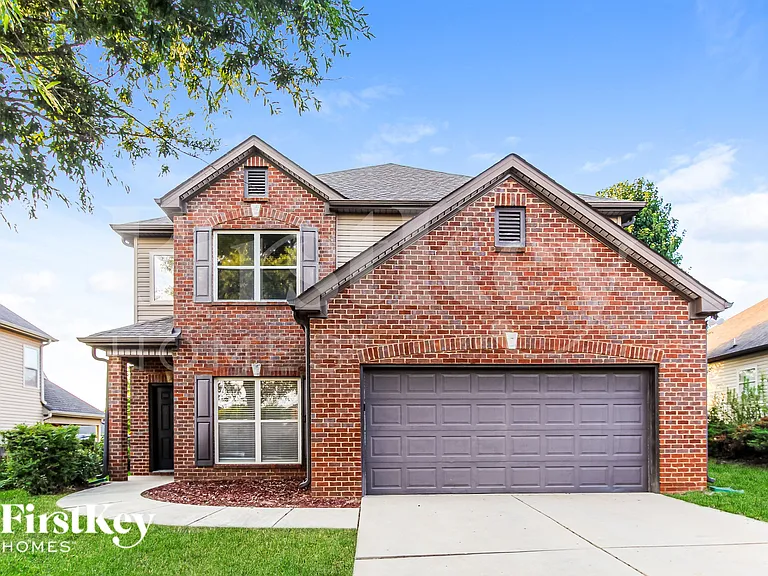 2045 Kensington Ct — Photo 1