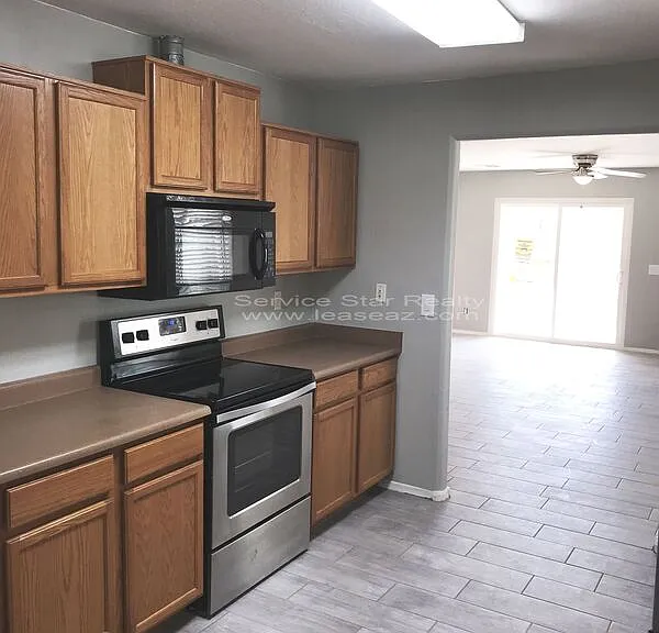 25235 W La Mont Ave — Photo 8