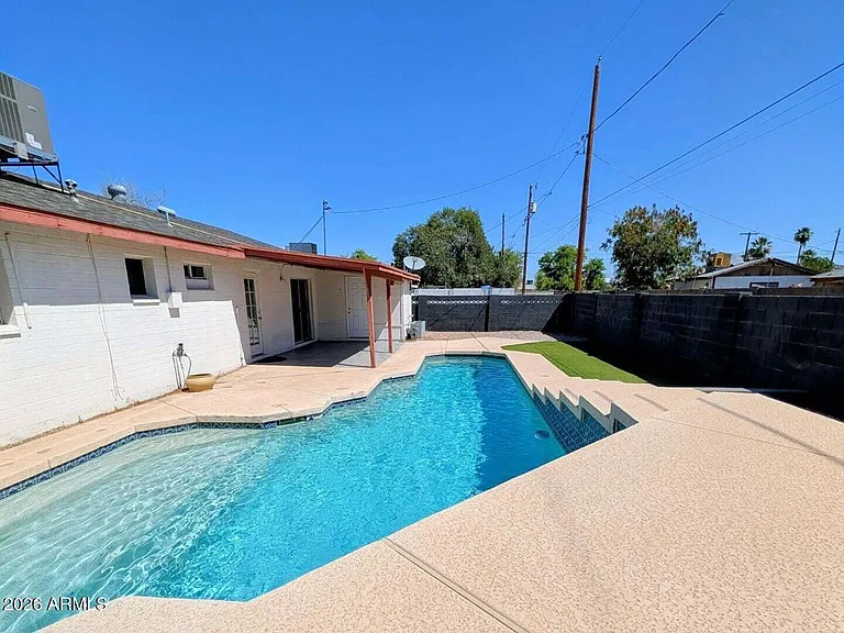 1711 S Hardy Dr — Photo 27