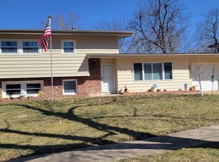 3706 SW 31st St, Topeka, KS 66614
