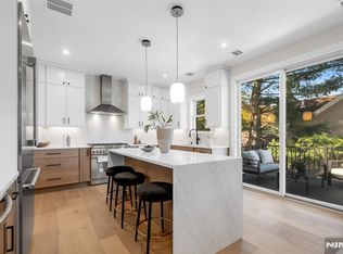 96 W Main St, Ramsey, NJ 07446