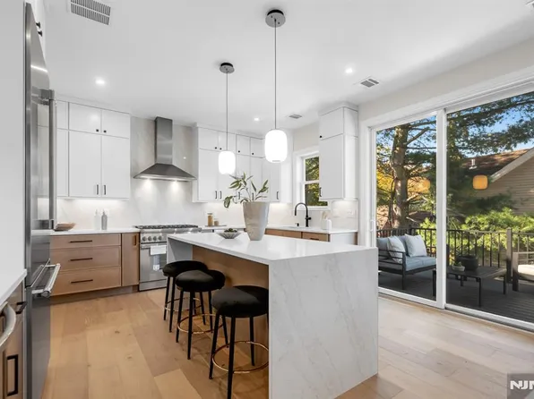 96 W Main St, Ramsey, NJ 07446