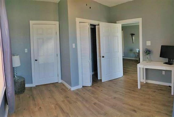 2nd image of 1200 W Summit Ave