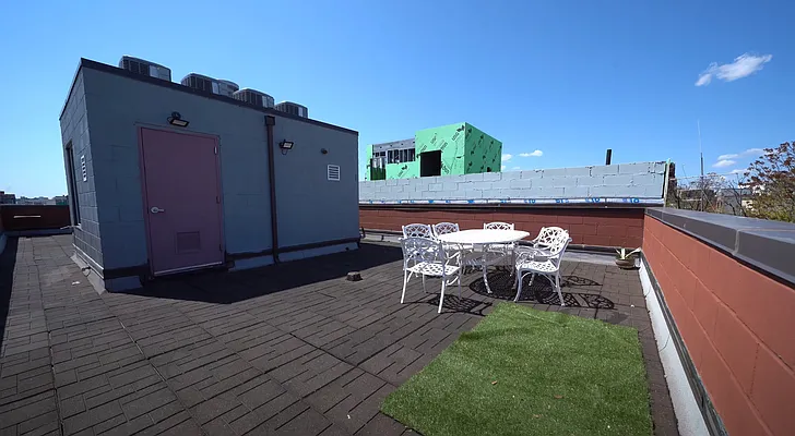 Rented by Level Group | media 12