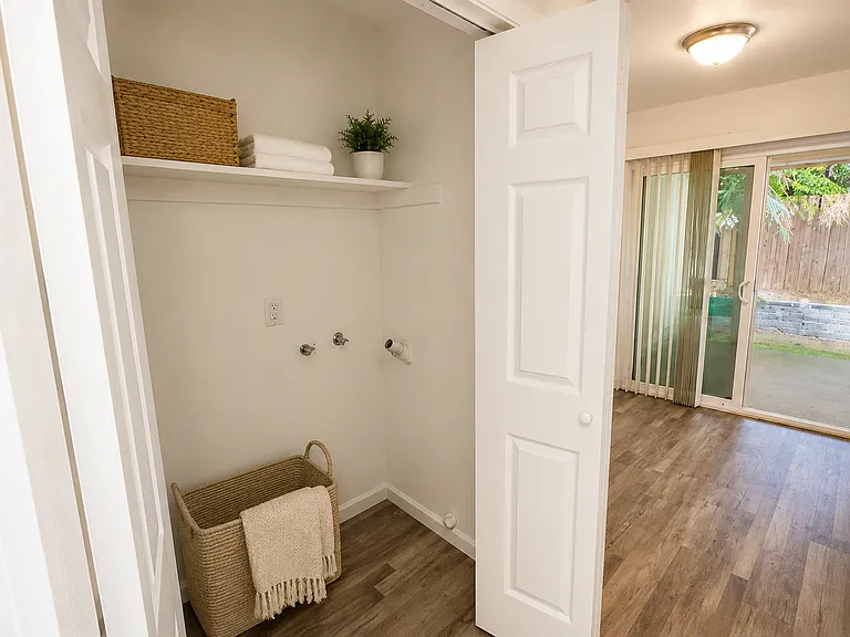 2225 S Lee Ave — Photo 16