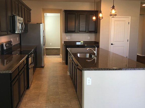 5th image of 18556 W Glenrosa Ave