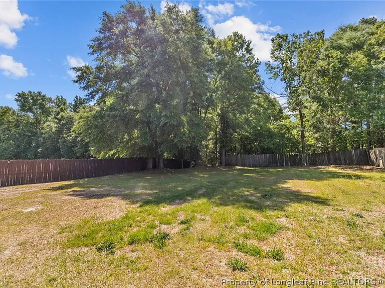 124 Hosta Dr — Photo 22