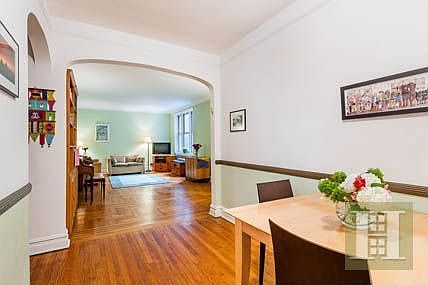 1st image of 225 Park Pl APT 3D