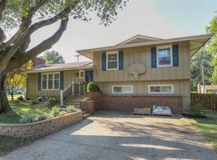 501 NW Obrien Rd, Lees Summit, MO 64063