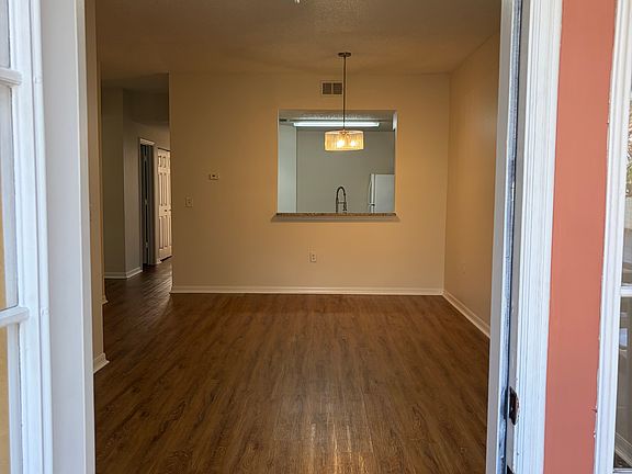 4th image of 10855 Windsor Walk Dr #5209