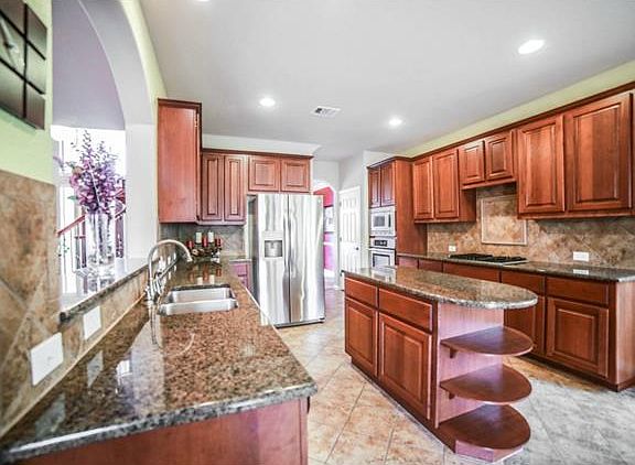 3rd image of 11100 Claro Vista Cv