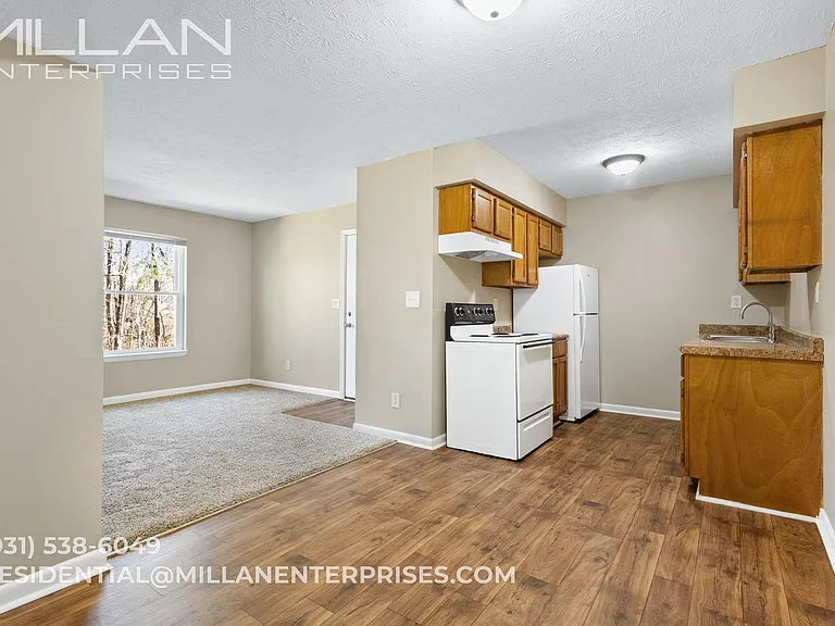 Valley View Apartments — Photo 16