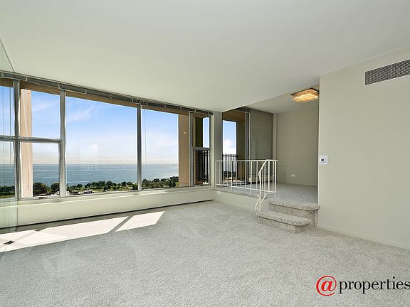 Living Room / Dining Room