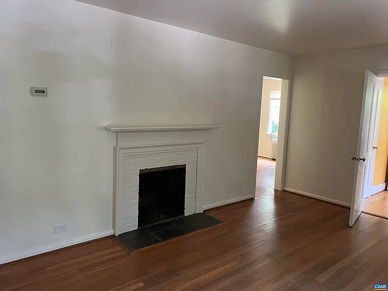 1429 Gentry Ln — Photo 13