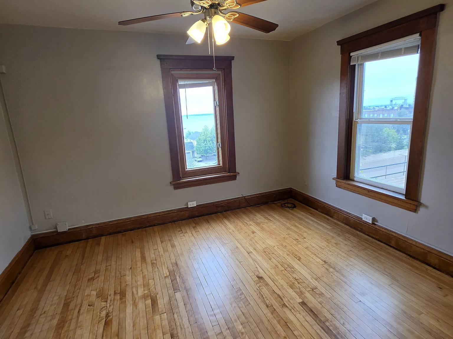 2 bed, 820 sqft, $1,775 — Photo 3