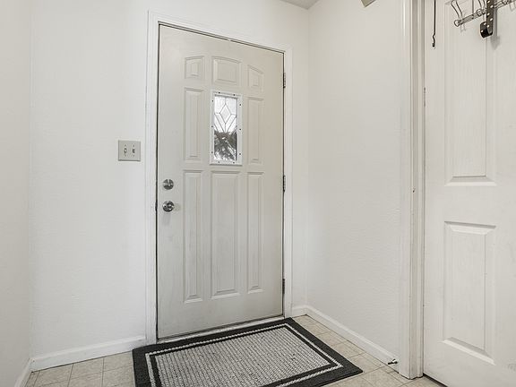 5th image of 7237 Bracken Ln