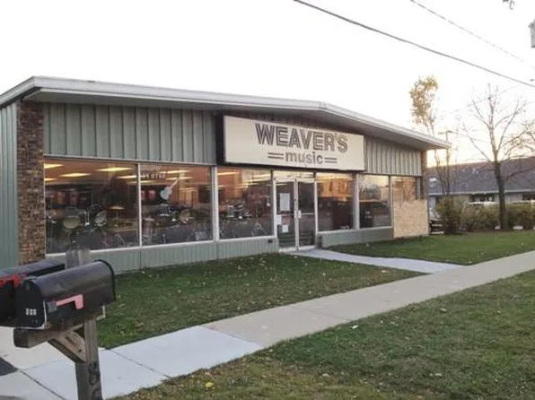 865 Summit St, Elgin, IL 60120
