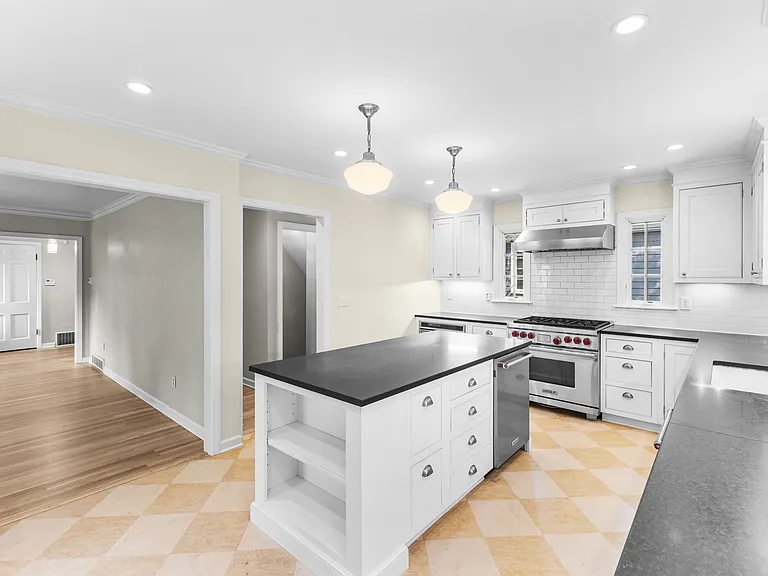 123 W Clearview Ave — Photo 17
