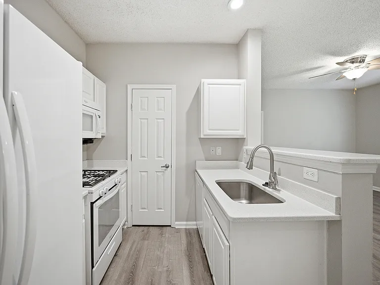 Colts Run-74 - Calumet apartment 707